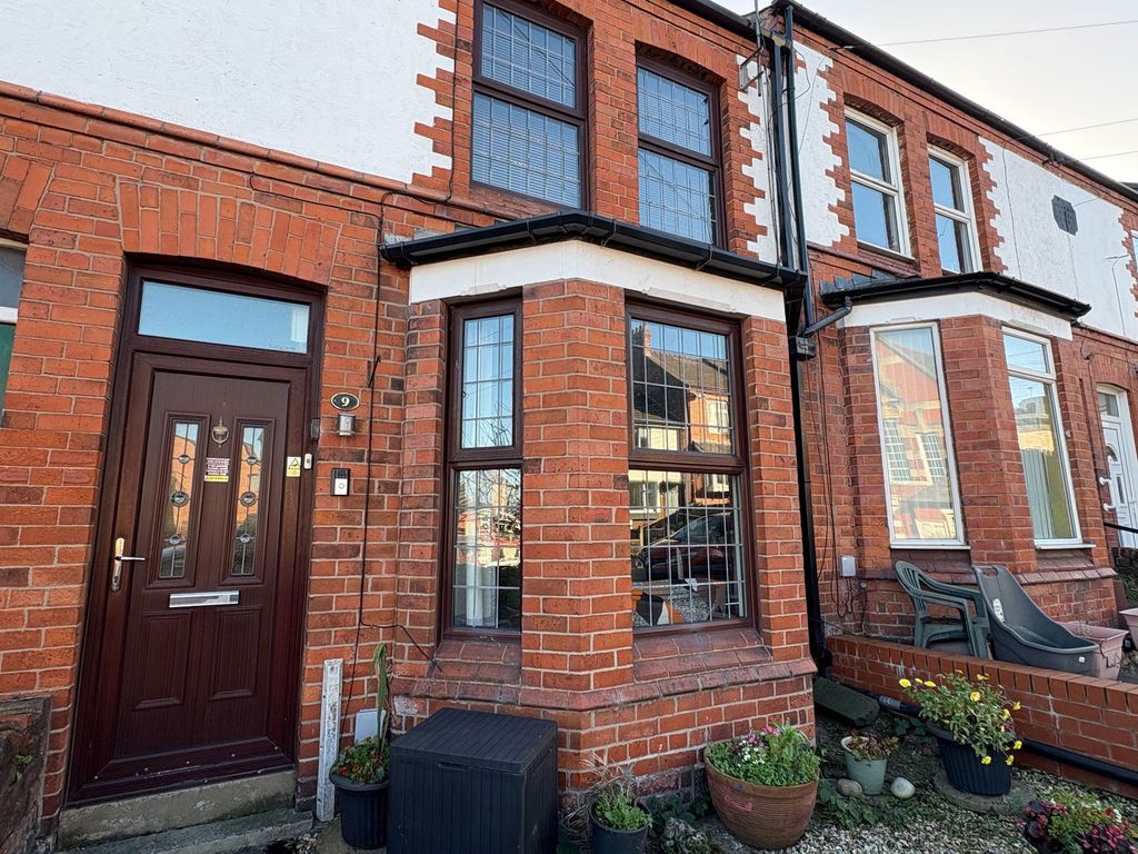 Property photo 2 of 12