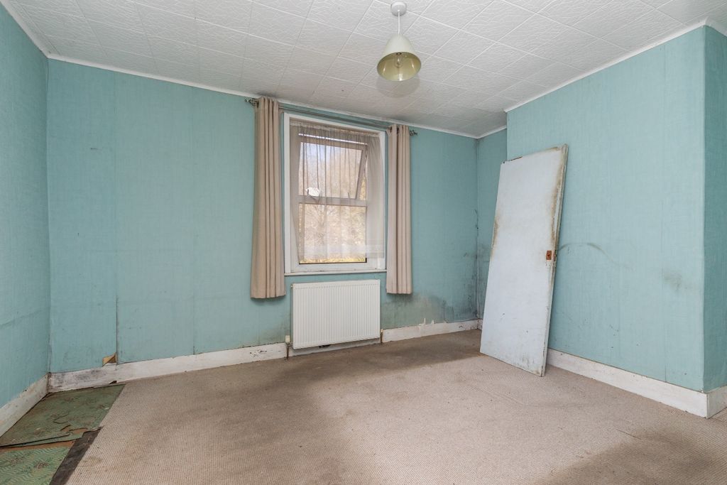 Property photo 3 of 12 4134996