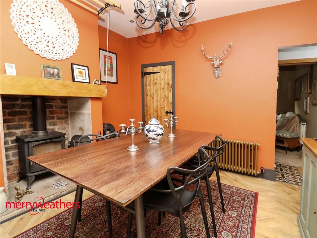 Property photo 3 of 11 Dining Room