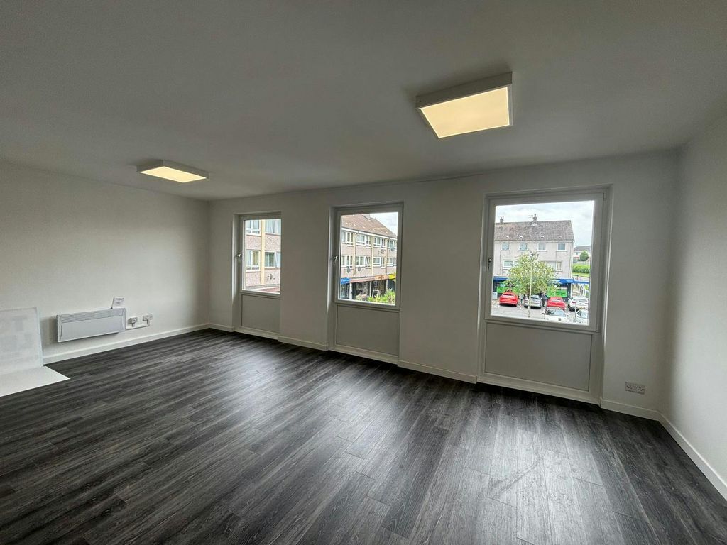 Property photo 2 of 5 Murray Square
