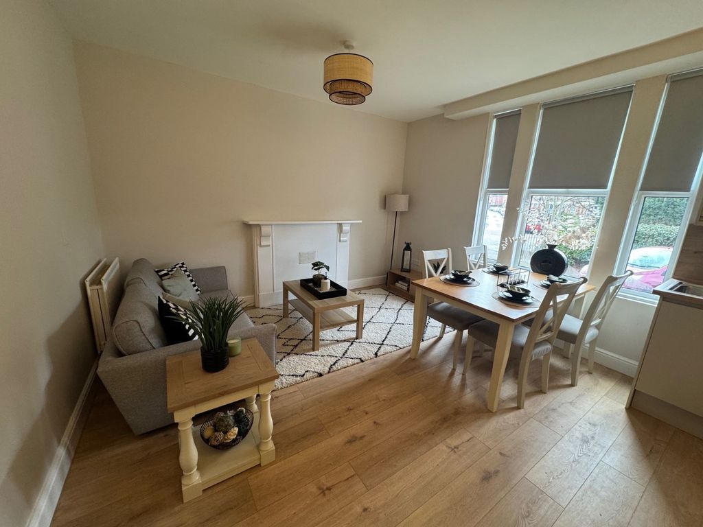 Property photo 3 of 18 Picture No. 28