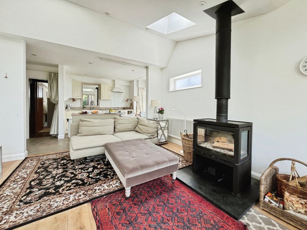 Property photo 3 of 26 4224636