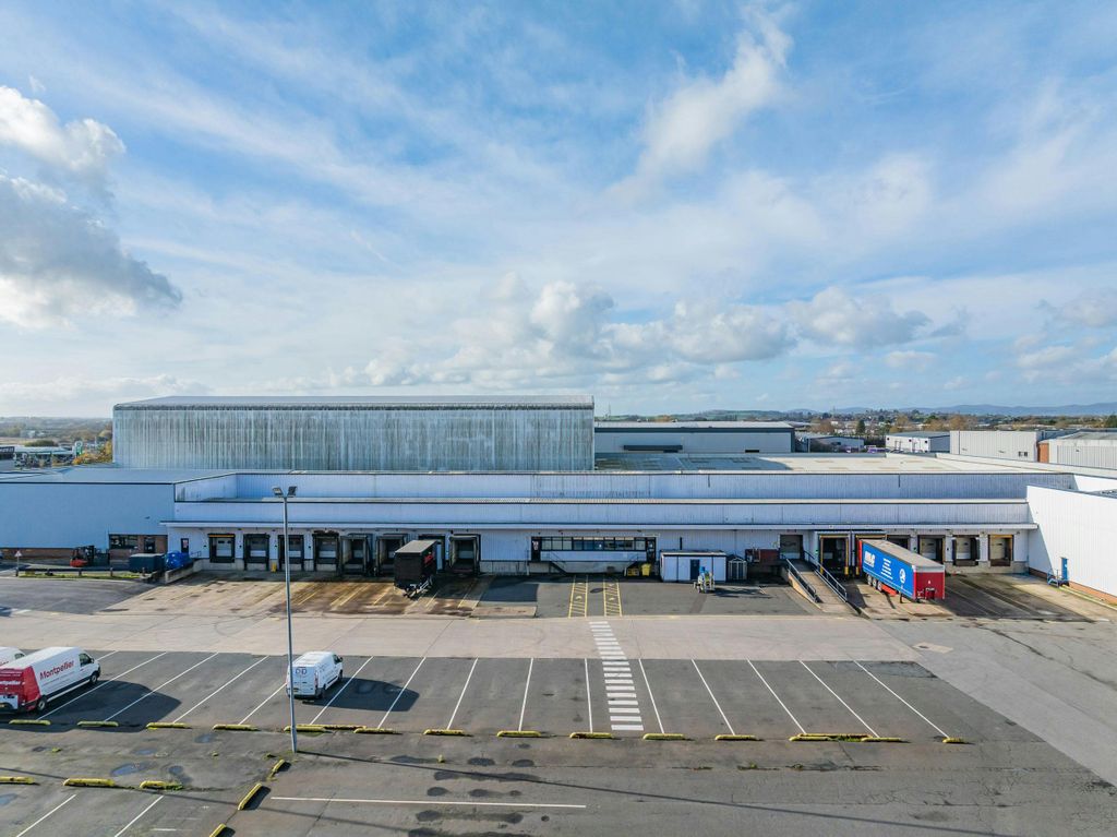 Property photo 3 of 13 Henry-John-House,-Northway-Trad.-Est.,-Ashchurch,-Tewkesbury-59-Edit.Jpg