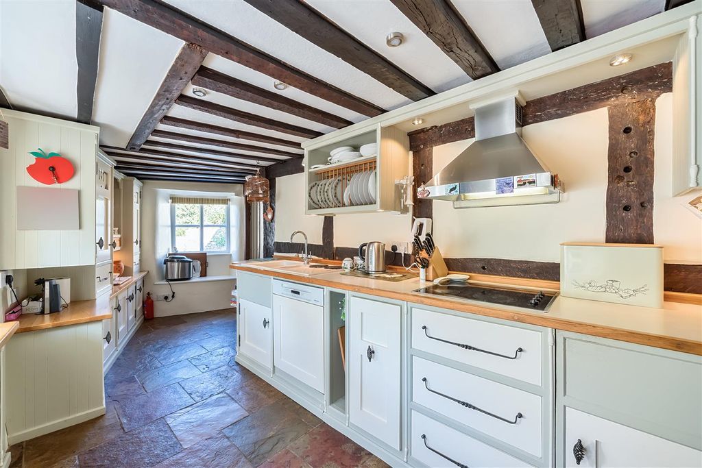 Property photo 2 of 22 Kitchen
