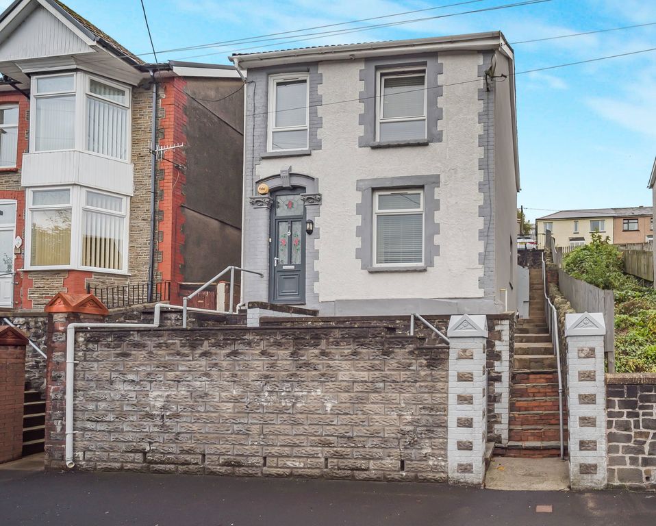 Property photo 1 of 44