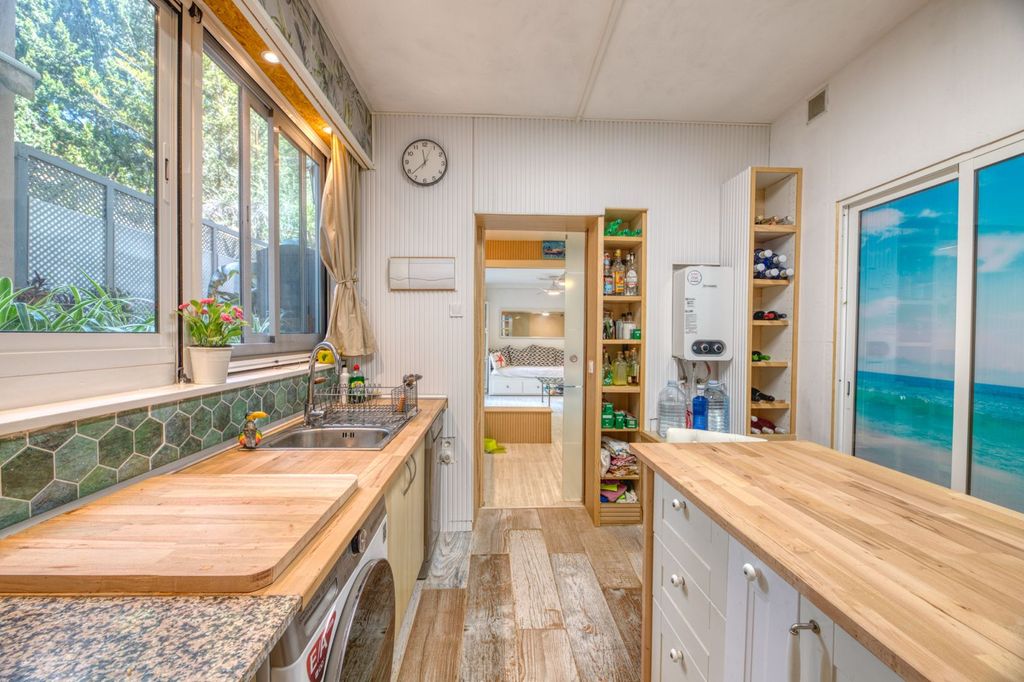 Property photo 3 of 18 A3dc9947-0A3d-4d76-9Aba-6A7E2Eac308c.Jpg