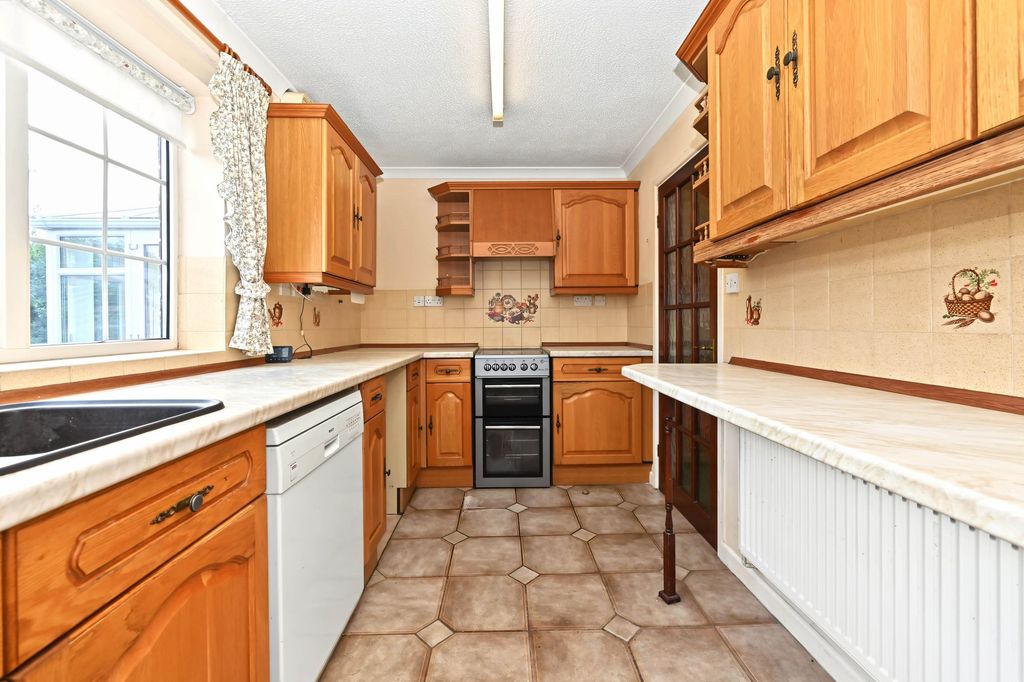 Property photo 3 of 29