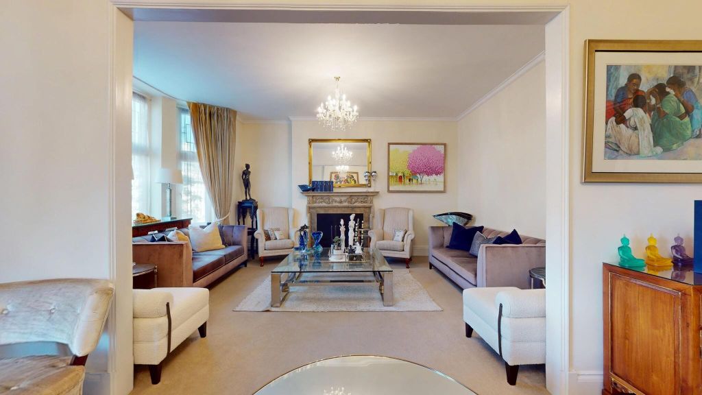 Property photo 2 of 25