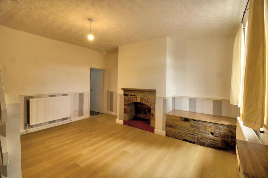Property photo 3 of 14 3