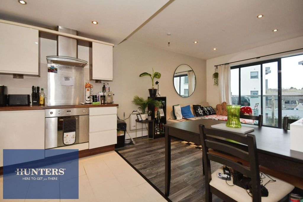 Property photo 3 of 11 Living Kitchen 01.Jpg