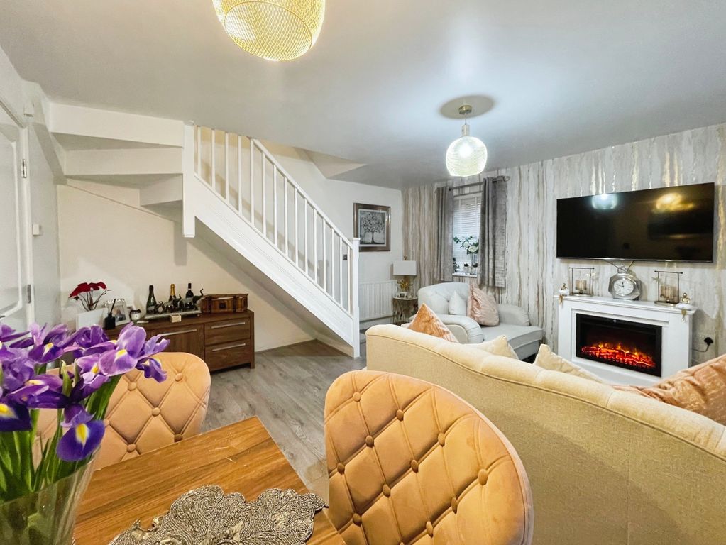Property photo 3 of 16 16