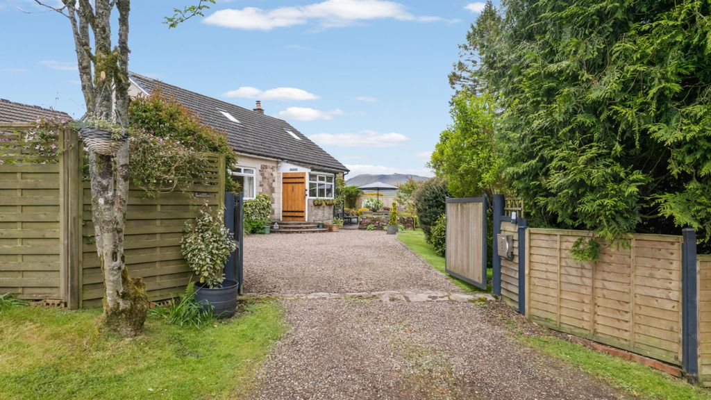 Property photo 2 of 45