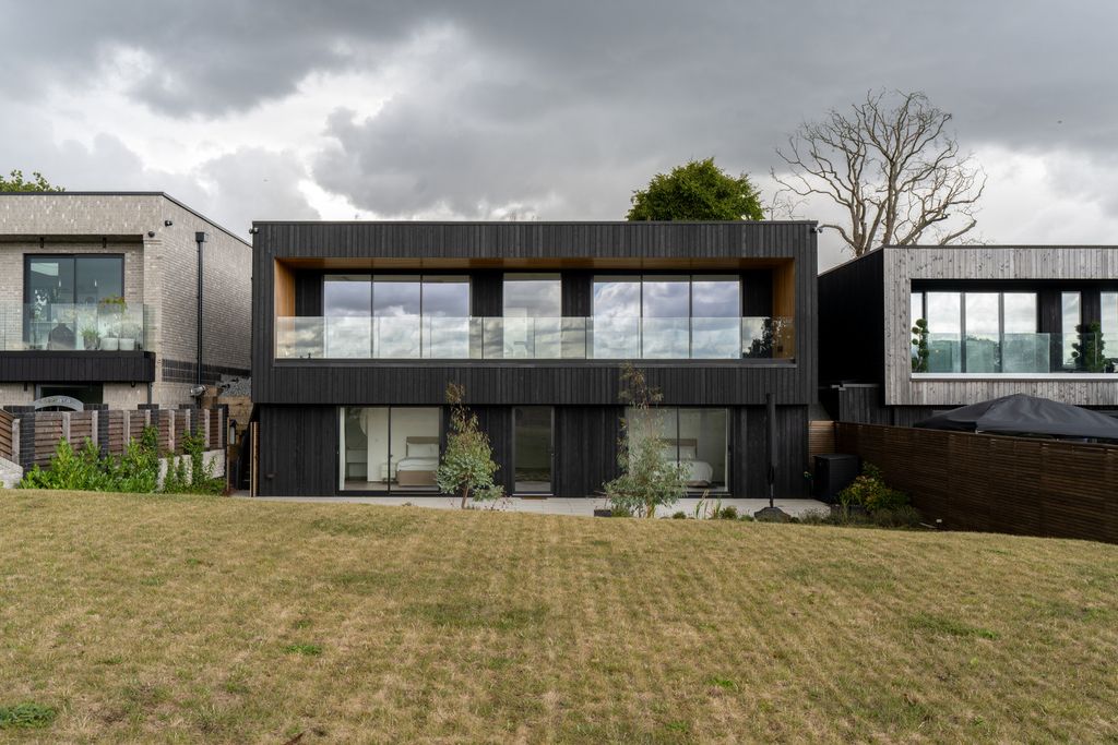 Property photo 2 of 34 308534 - 2Fairydellclose_Highres-54.Jpg