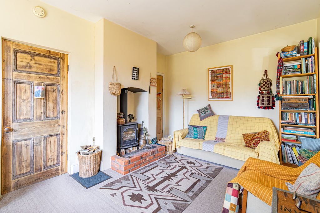 Property photo 3 of 24 2076338