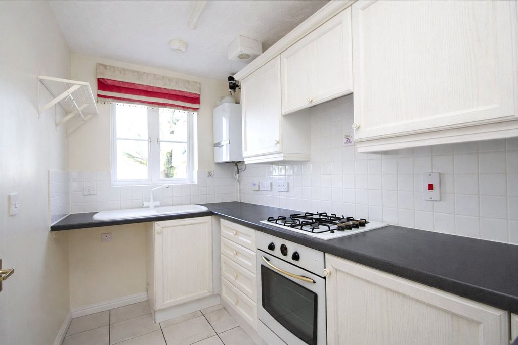 Property photo 2 of 8 Picture No. 17