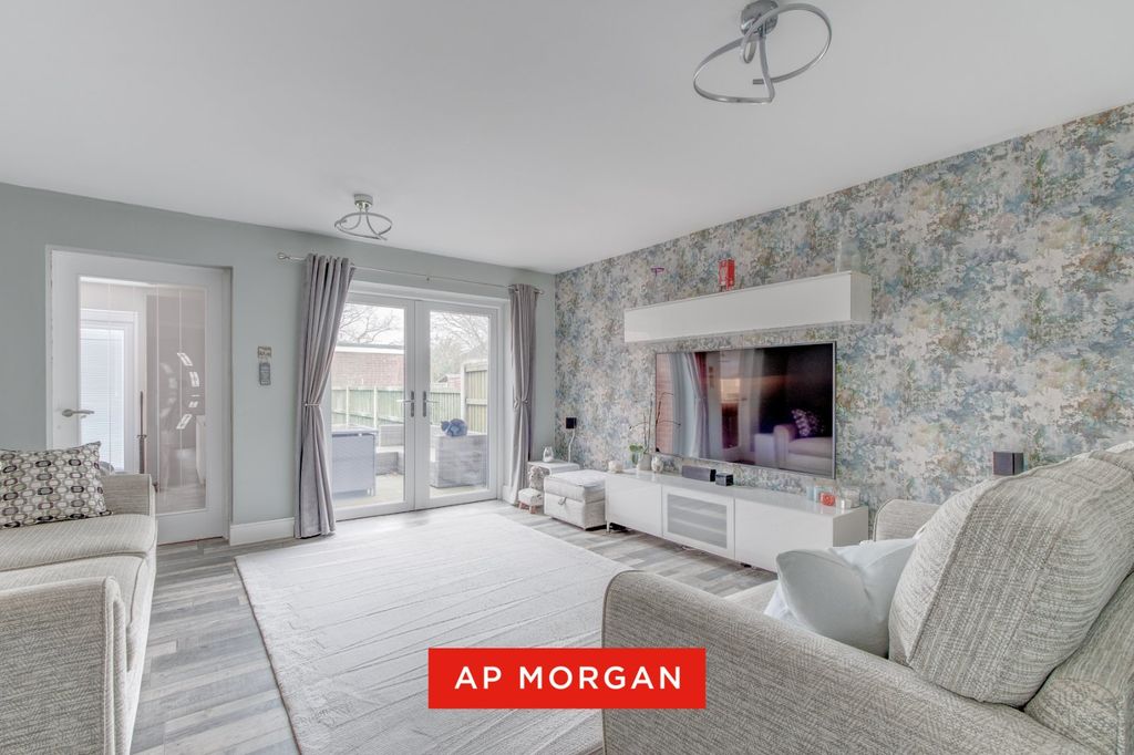 Property photo 2 of 15 Picture No. 08