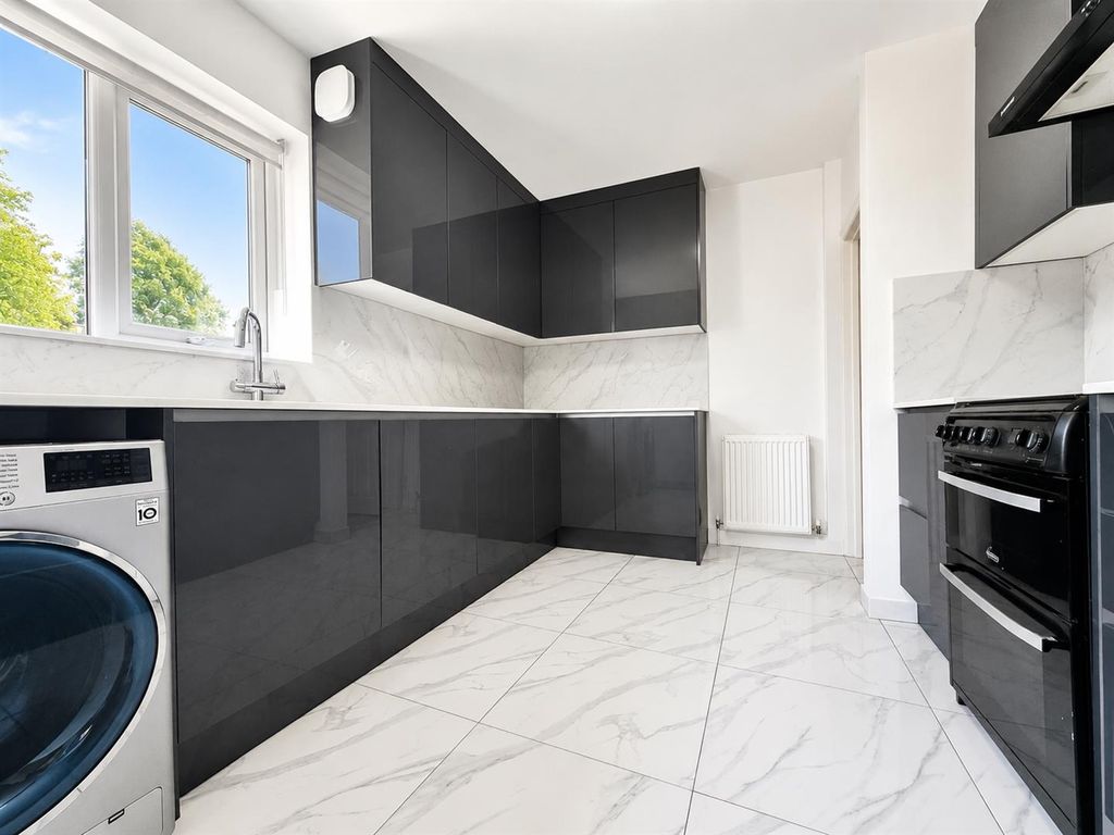 Property photo 3 of 15 9.Png
