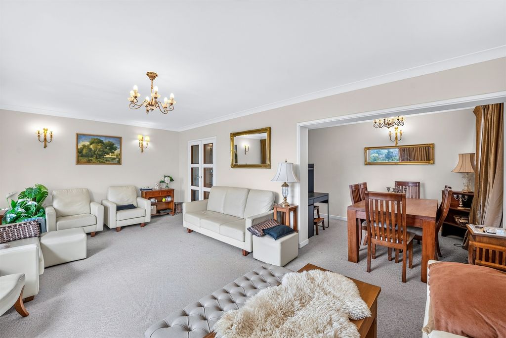 Property photo 3 of 14