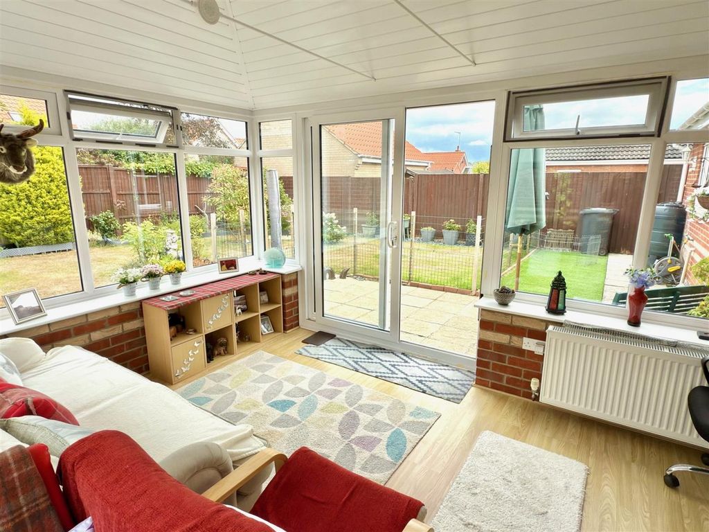 Property photo 2 of 17 Garden Room.Jpg