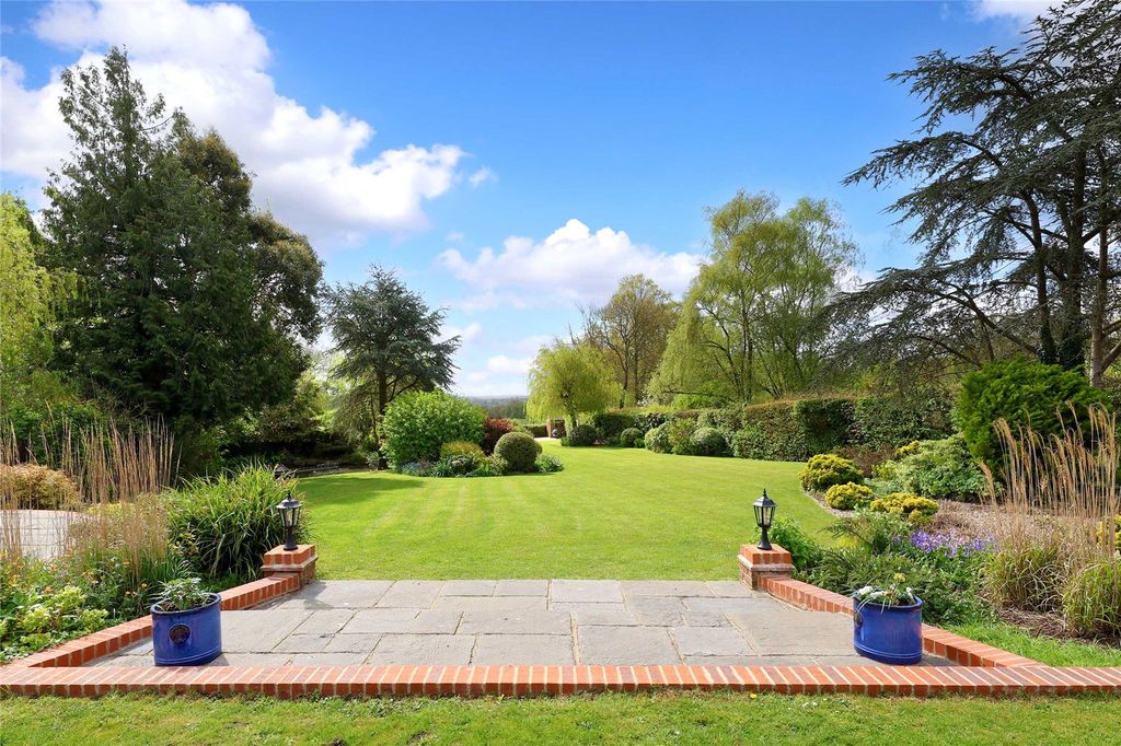 Property photo 2 of 20 Garden