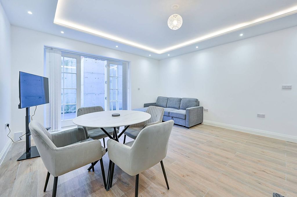 Property photo 3 of 9