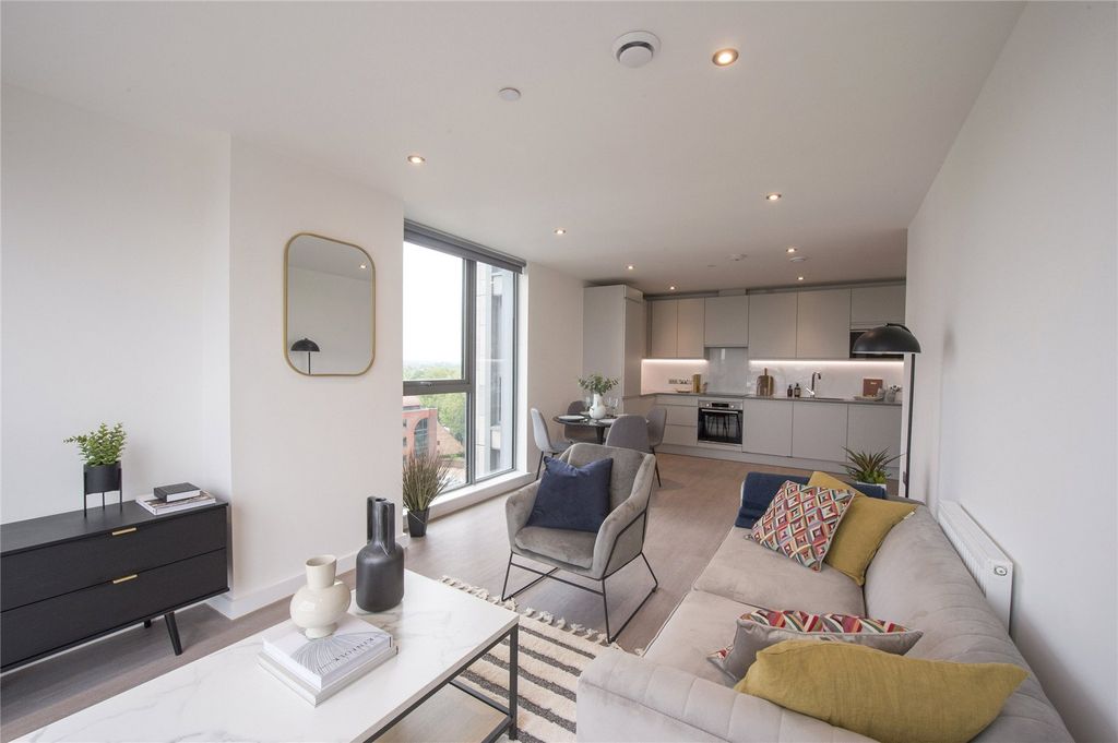 Property photo 2 of 10 Picture No. 17