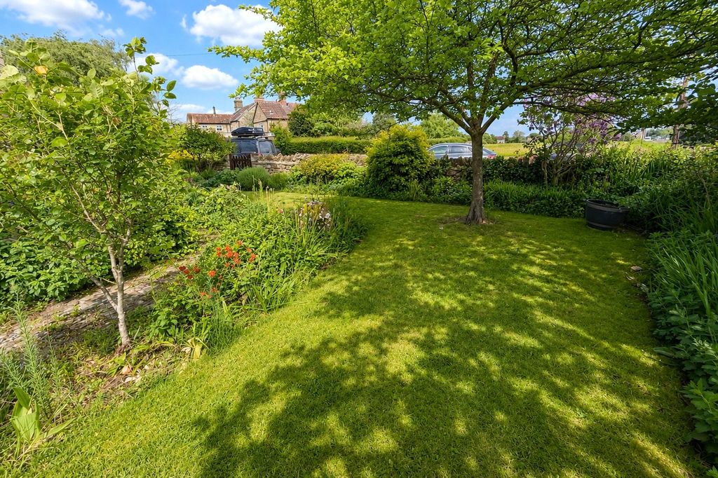 Property photo 2 of 17 Picture No. 08