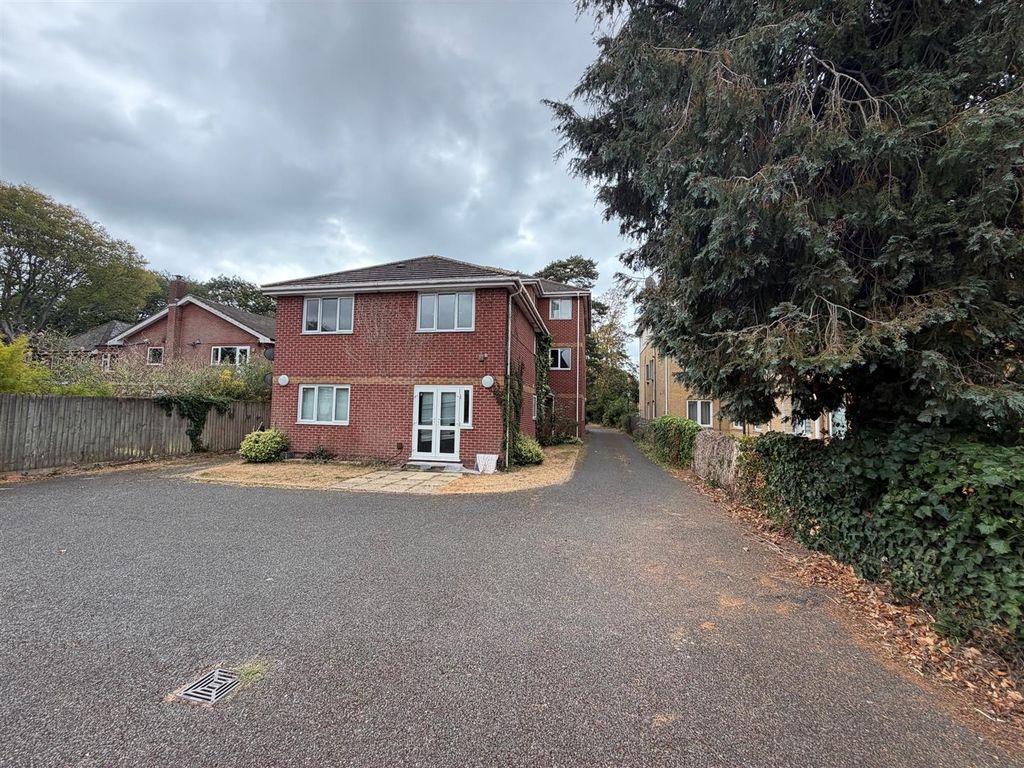 Property photo 3 of 8