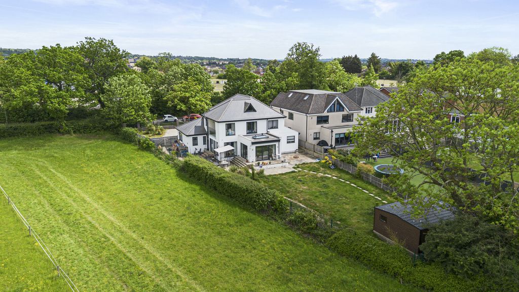 6 bed detached house for saleEdgwarebury Lane, Edgware HA8
