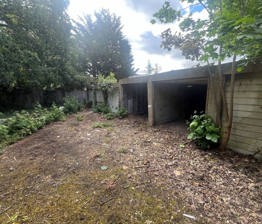 Property photo 3 of 13