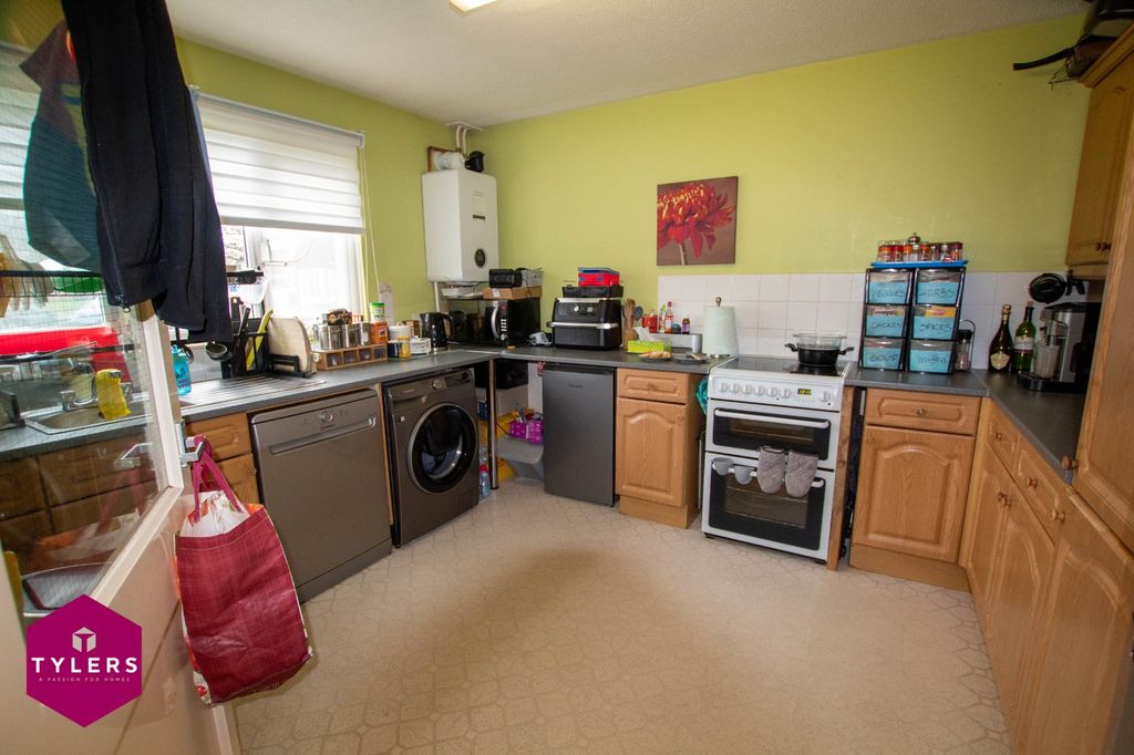 Property photo 3 of 8 Picture No. 05