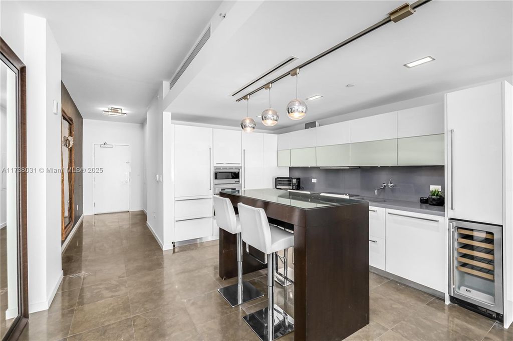 Property photo 3 of 41 <Alttext/>