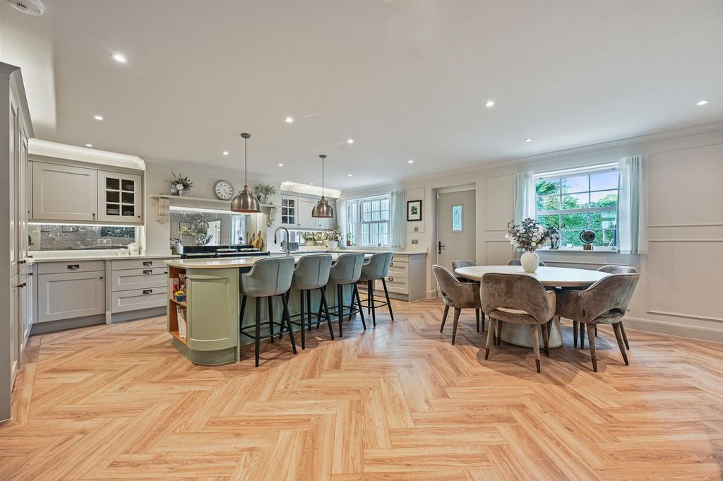 Property photo 3 of 22 Kitchen - Dining.Jpg