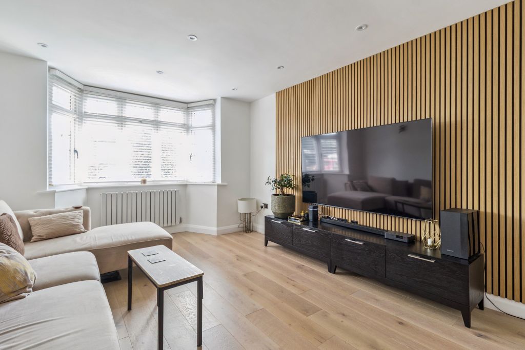 Property photo 2 of 18