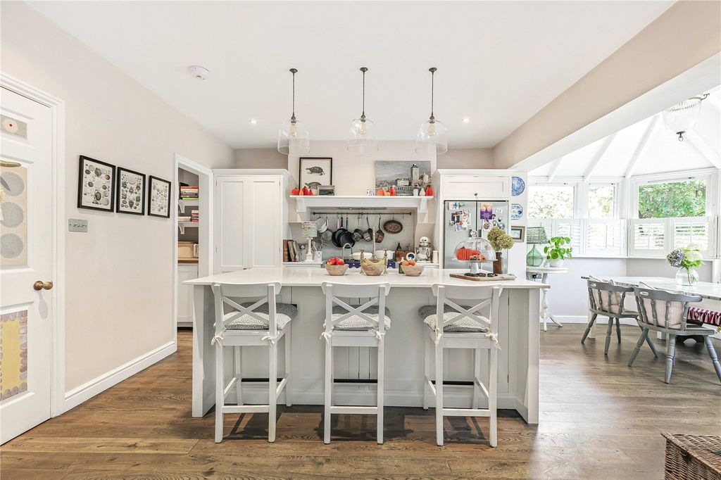 Property photo 2 of 16 Kitchen