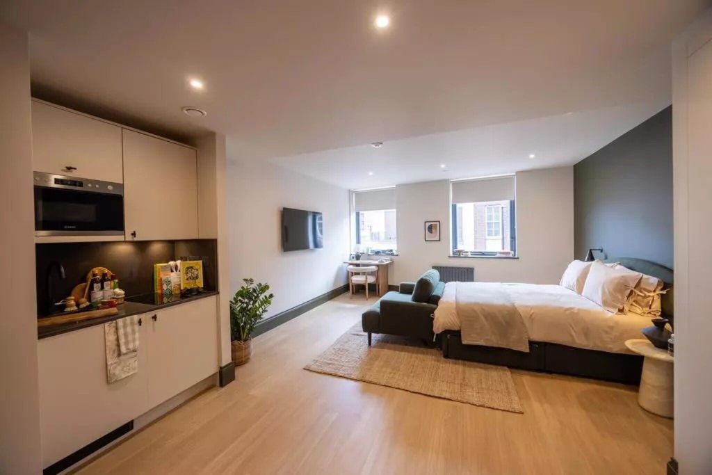 Property photo 2 of 24 Kitchen