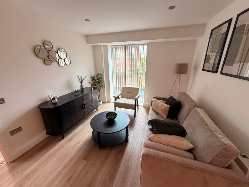 Property photo 1 of 11 Image