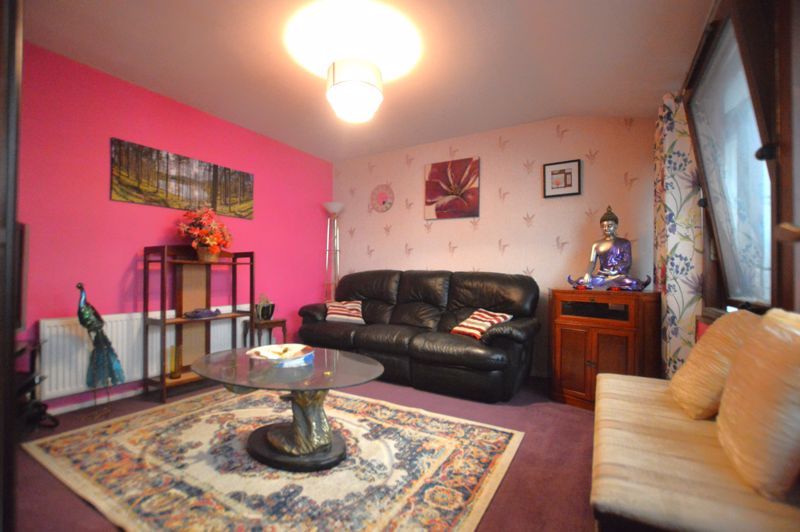 Property photo 3 of 11 Photo 1