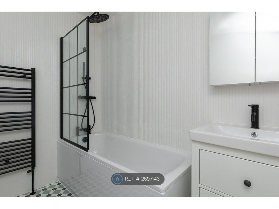 Property photo 3 of 12 Bathroom