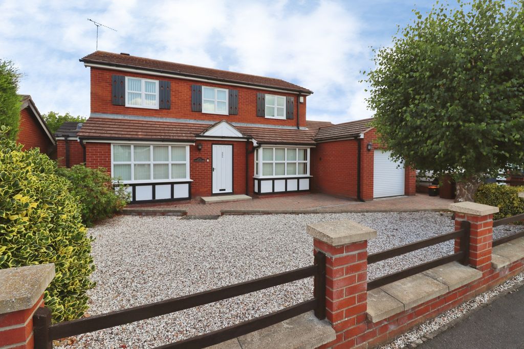 Property photo 1 of 24