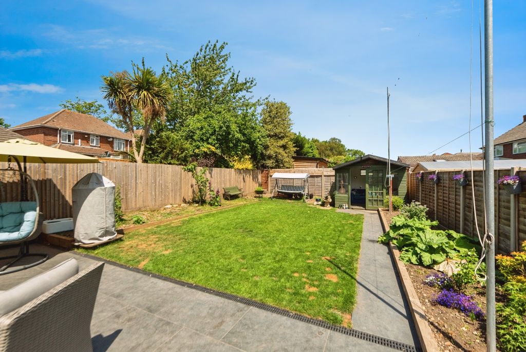 Property photo 3 of 17 Photo