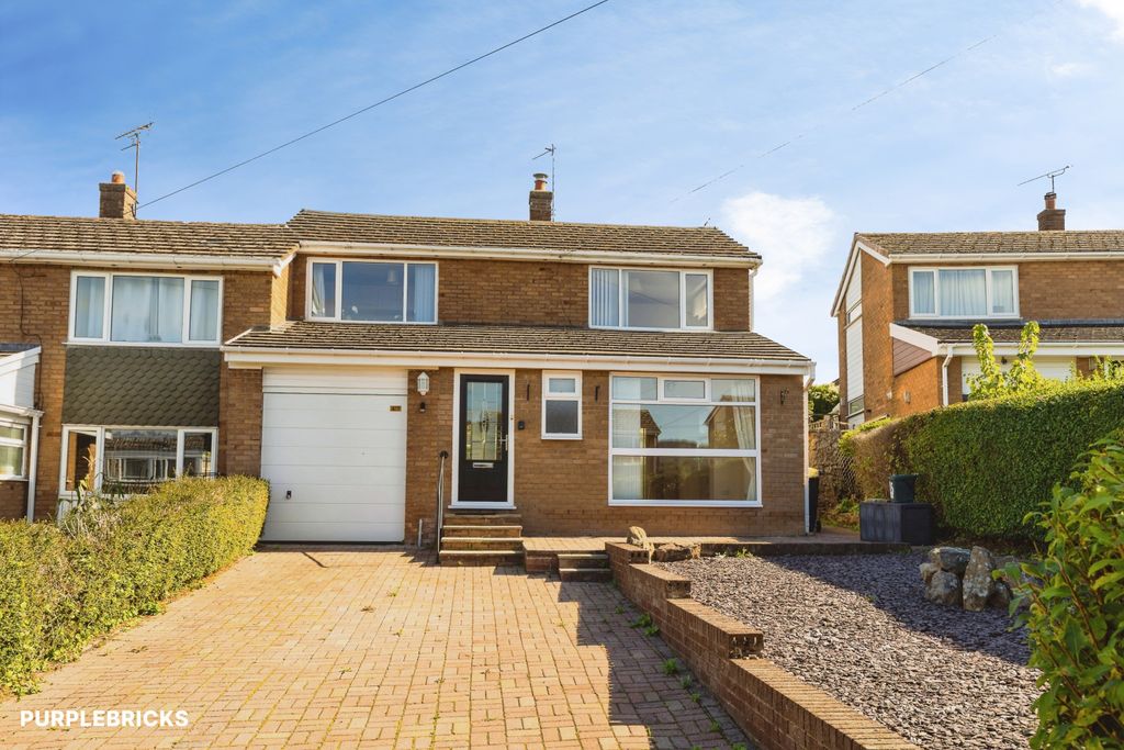 Property photo 1 of 36