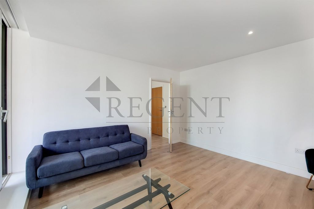 Property photo 2 of 12 Kitchen