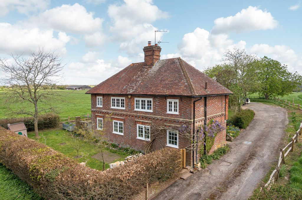 Property photo 1 of 23 1440379-1-69Dcba1...