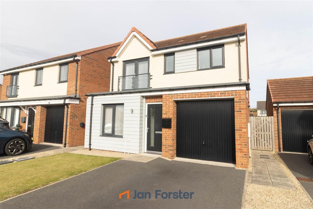 Property photo 1 of 15 Front External