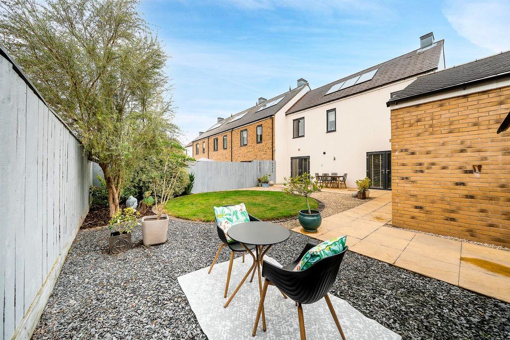 Property photo 2 of 22 16 Cheshire 28.Jpg