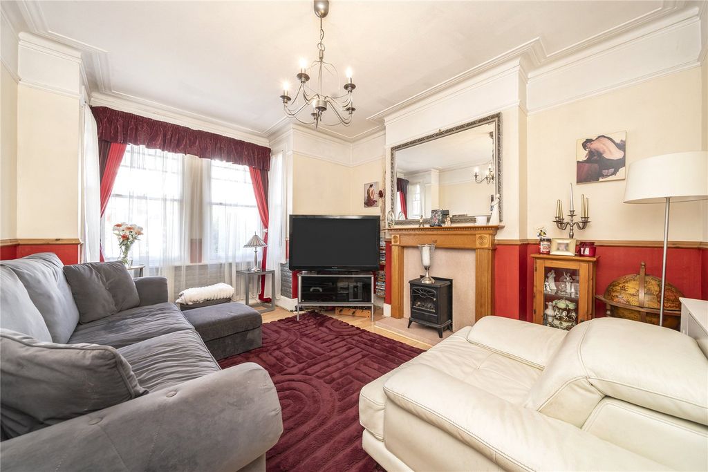 Property photo 2 of 12 Living Room