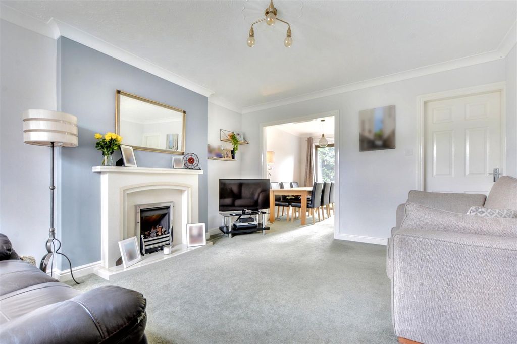 Property photo 3 of 18 Lounge_4.Jpeg