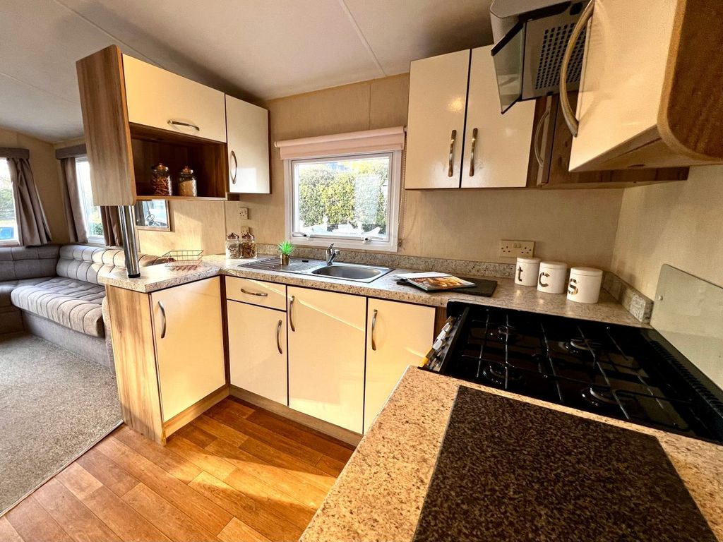Property photo 3 of 15 Willerby Rio Gold 2013 Car0051616 135613059.Jpeg