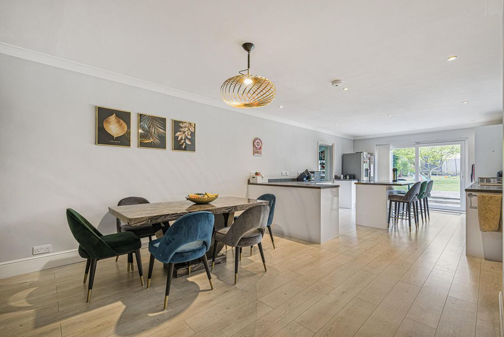 Property photo 2 of 35 Dining Room